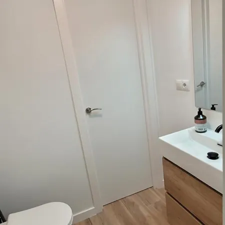 Estudio En Torremolinos - La Carihuela - Wifi 365 Mbps - Fire Stick Amazon - Playa A 50 Metros Exterior photo