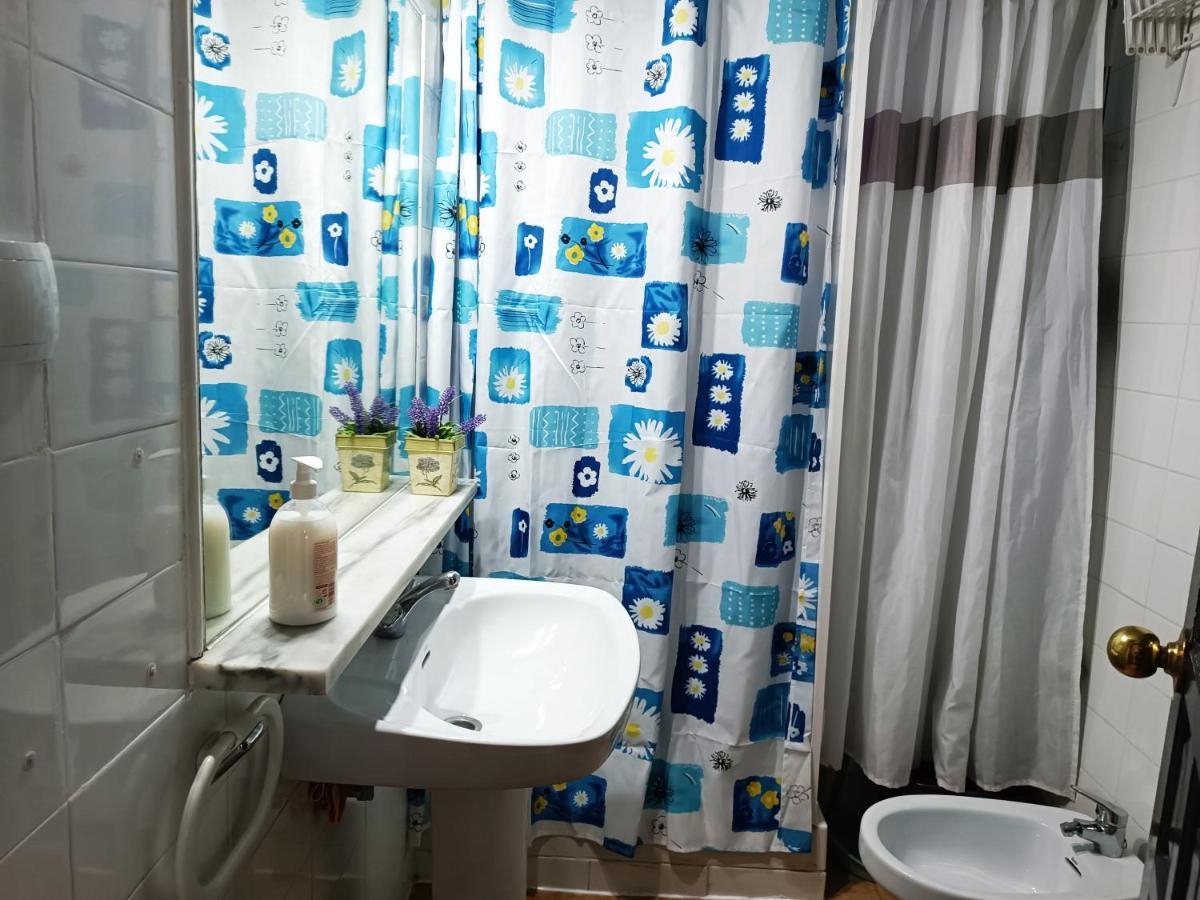 Carihuela Renovado - Wifi 365 Mbps - Fire Stick Amazon - Playa A 50 Metros * Torremolinos