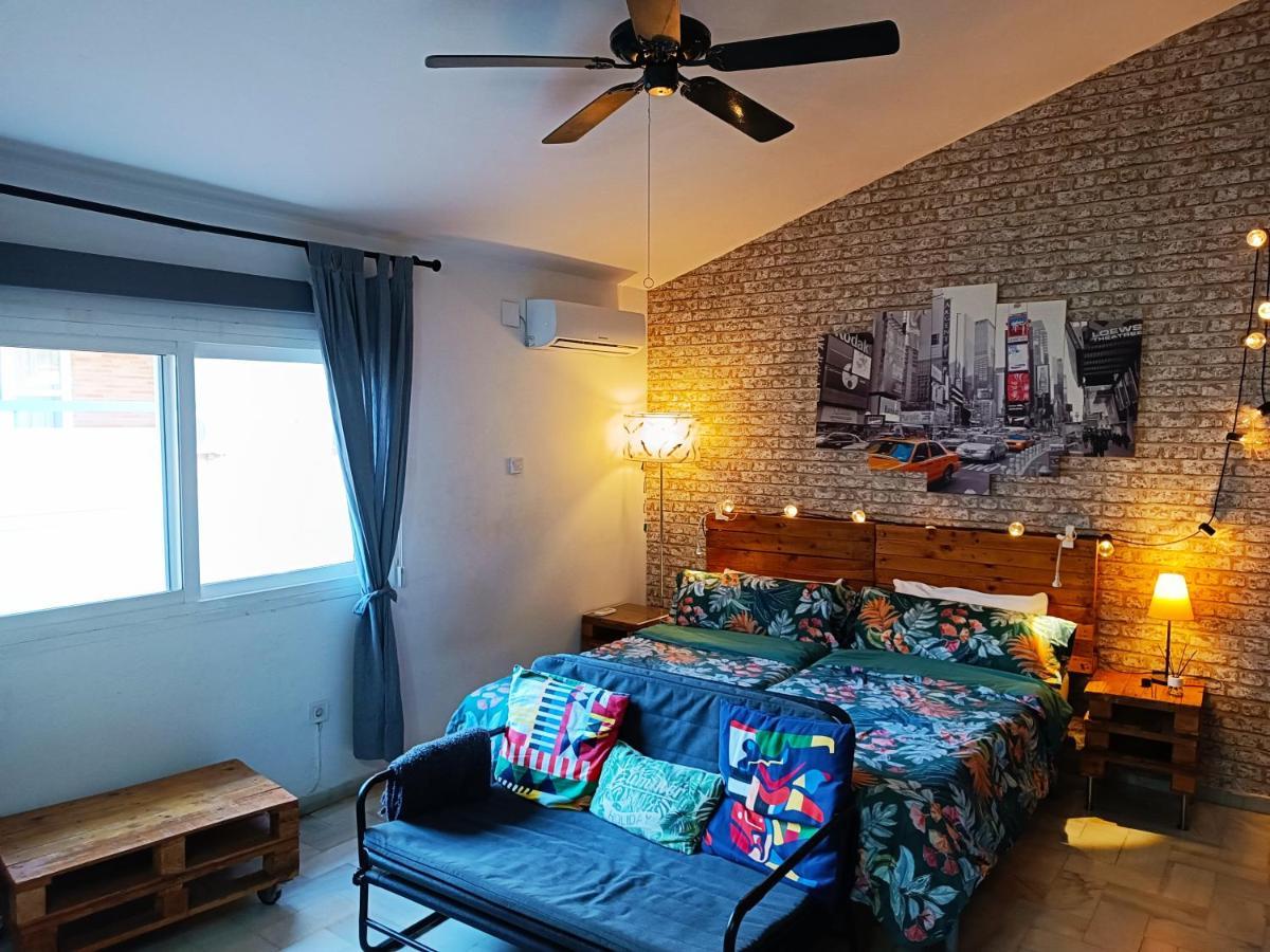 Apartment Carihuela Renovado - Wifi 365 Mbps - Fire Stick Amazon - Playa A 50 Metros *