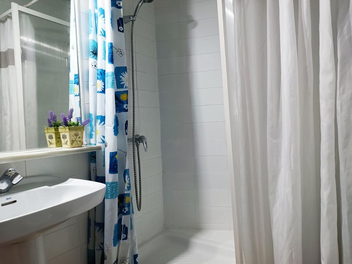 Carihuela Renovado - Wifi 365 Mbps - Fire Stick Amazon - Playa A 50 Metros Torremolinos