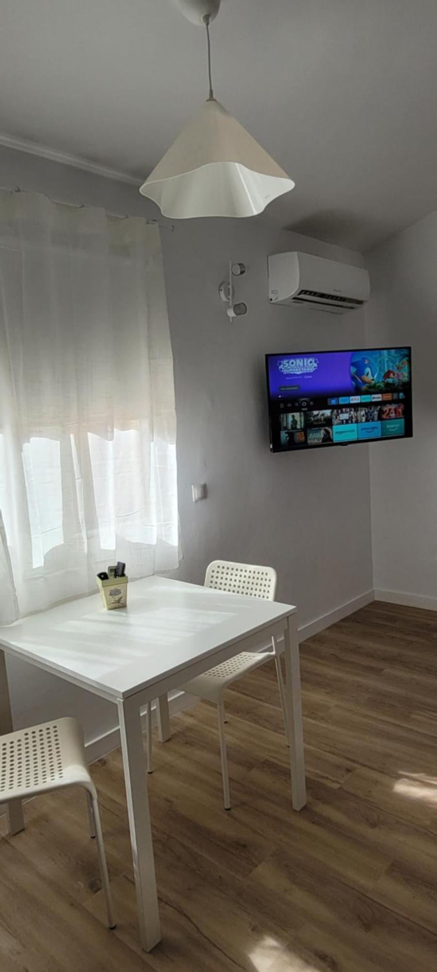 Apartment Carihuela Renovado - Wifi 365 Mbps - Fire Stick Amazon - Playa A 50 Metros Torremolinos